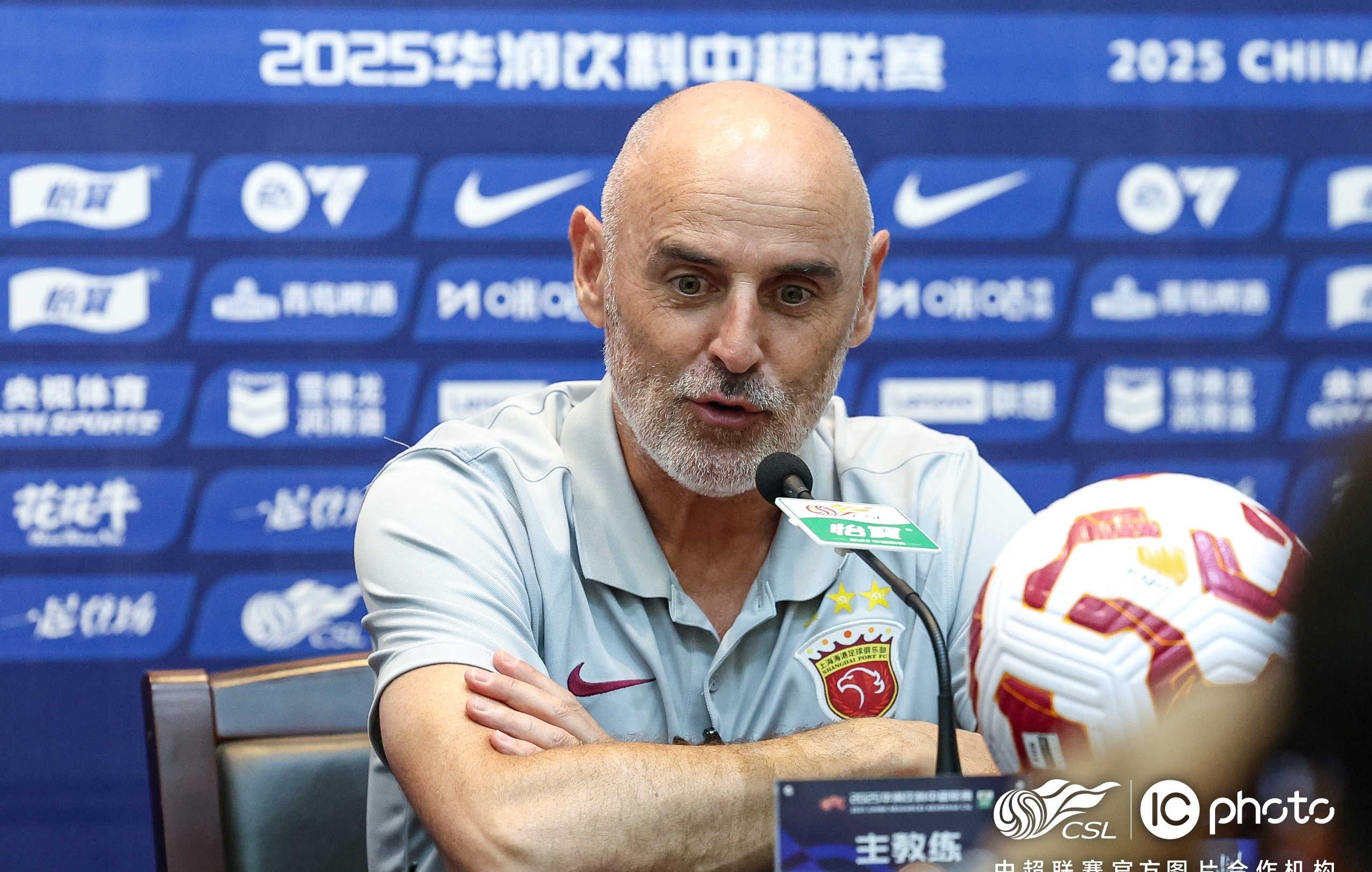 赛前上海海港调整名单以备欧冠,迎来里程碑环节打磨,悬念犹存,控场能力受关注(上海海港最新新闻最新消息) 赛前上海海港调整名单以备欧冠,迎来里程碑环节打磨,悬念犹存,控场能力受关注(上海海港最新新闻最新消息)