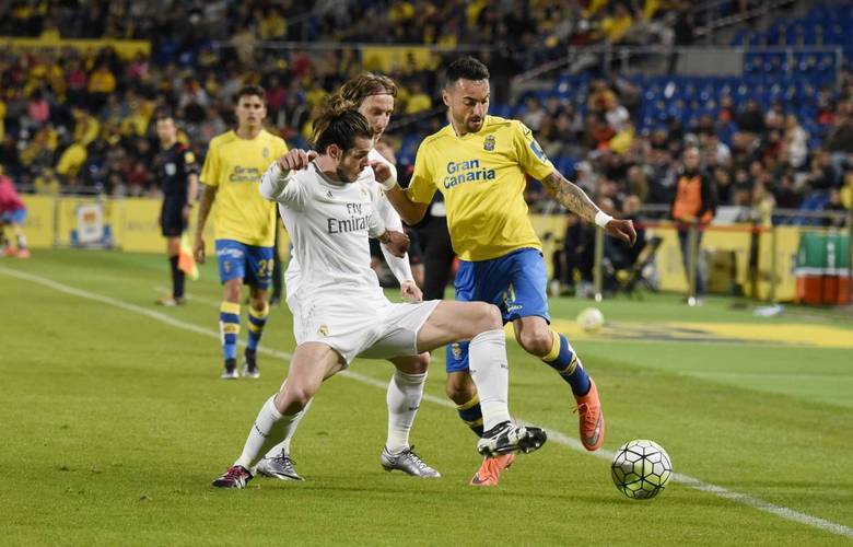 赛前西甲焦点战，上海海港单刀错失，压力陡增，训练强度明显提升 -南宫体育入口