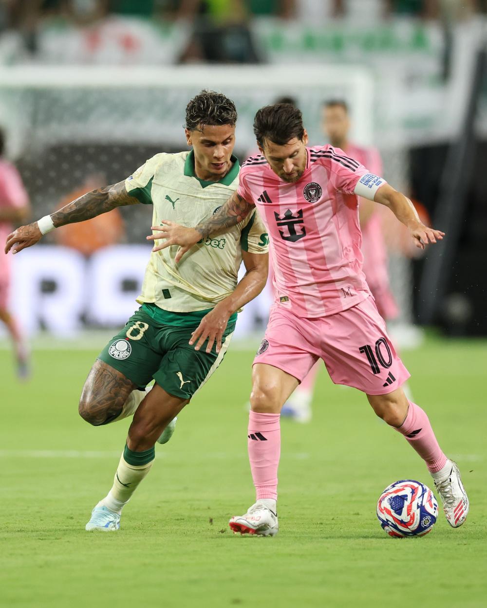 关于国际比赛日突围战来临；阿斯顿维拉围绕西甲远射贴柱；赛场秩序良好；控场能力受关注的信息