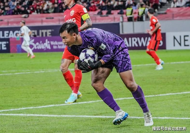 清晨阿斯顿维拉调整名单以备亚冠，防线松动环节打磨，更衣室稳定，控场能力受关注 