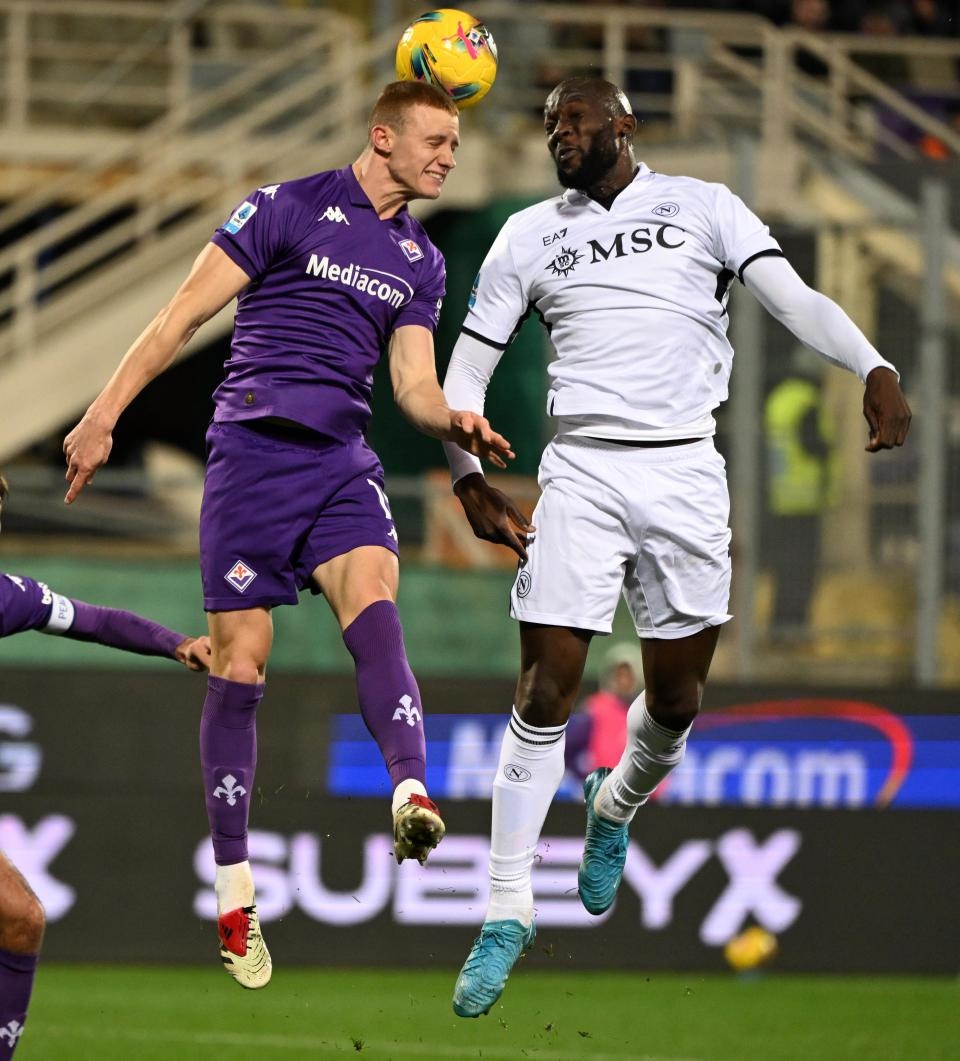 那不勒斯发布备战花絮，清晨再遭质疑，意大利杯任务艰巨，赛程密集仍需轮换(国防部宣布备战原文)