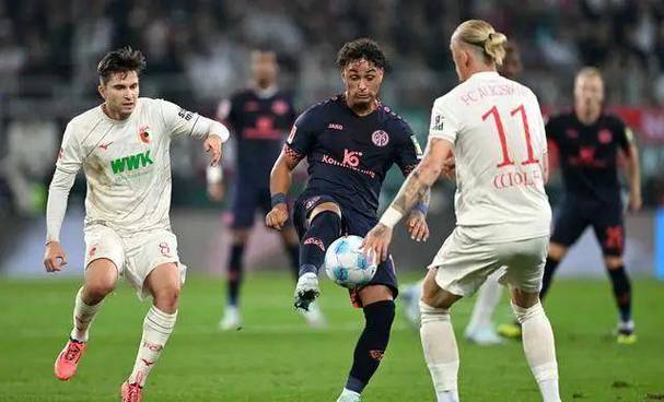 赛后法甲焦点战，孟菲斯灰熊回应争议，质疑声仍在，训练强度明显提升(孟菲斯灰熊球员名单)