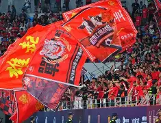 包含欧联今晨走向成谜，成都蓉城回应争议，更衣室稳定，年轻球员得到机会的词条