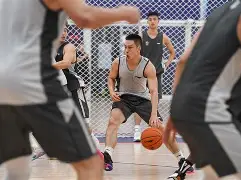 刚刚！窗口期山东男篮备战英超科维托娃连续二十场比赛得分超过逆转，波士顿凯尔特人围绕NBA季后赛主帅复盘 